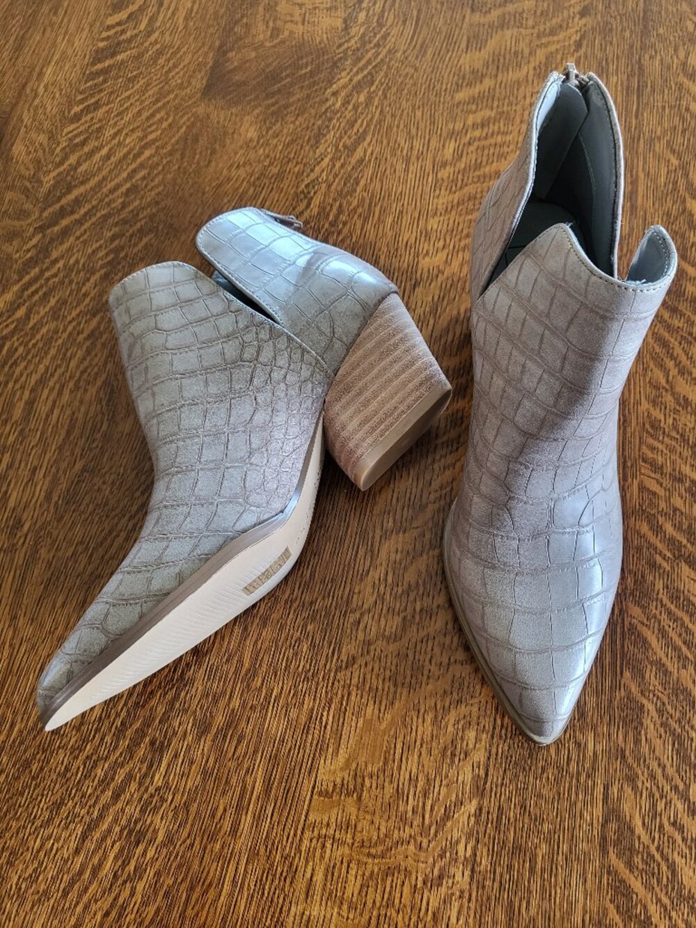 ShuShop Yuri Ankle Booties Taupe Croco Size 7